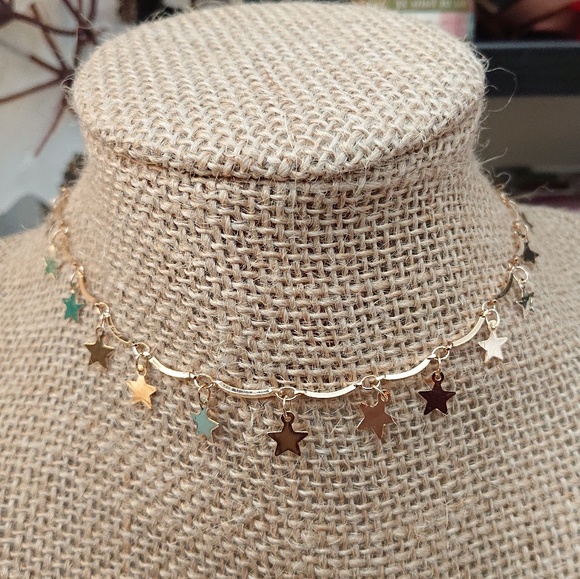 Boutique Cute Star Choker Necklace - Picture 5 of 7